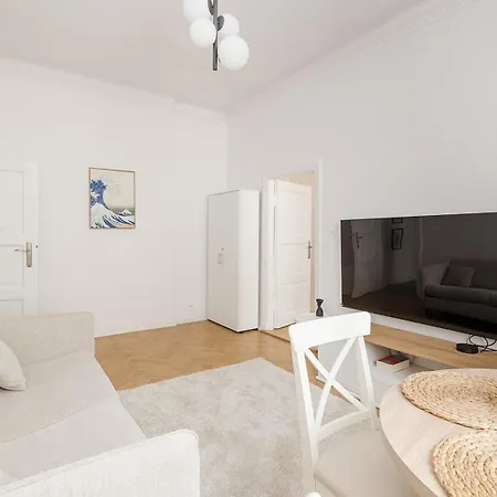 Widok Apartament, Centrum Warszawy アパート ワルシャワ